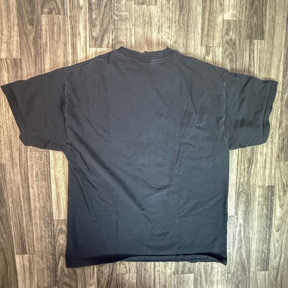 Johnny Cash Black Graphic T-Shirt USA Flag Stars Zion Rootswear Size L - Picture 2 of 6